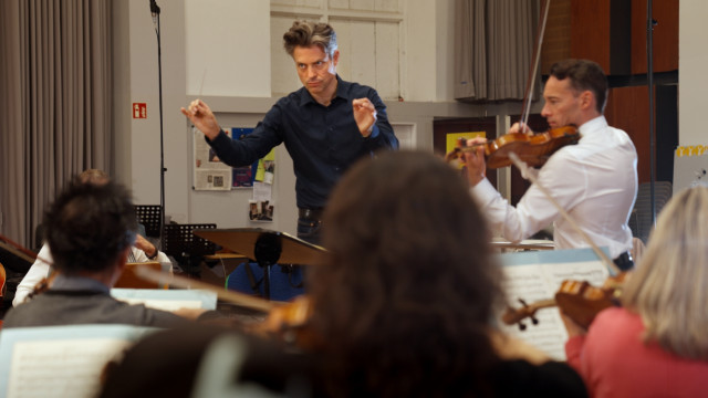 Joseph-Bastian-Linus-Roth_Münchner-Symphoniker-Copyright DokFabrik_01954238